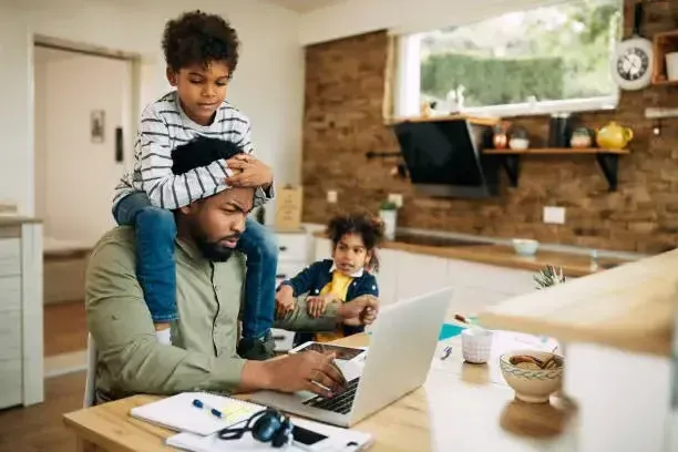 11,600+ Dad Working From Home Stock Photos, Pictures & Royalty-Free Images - iStock | Dad working from home with kids, Mom and dad working from home, Dad working from home with kid